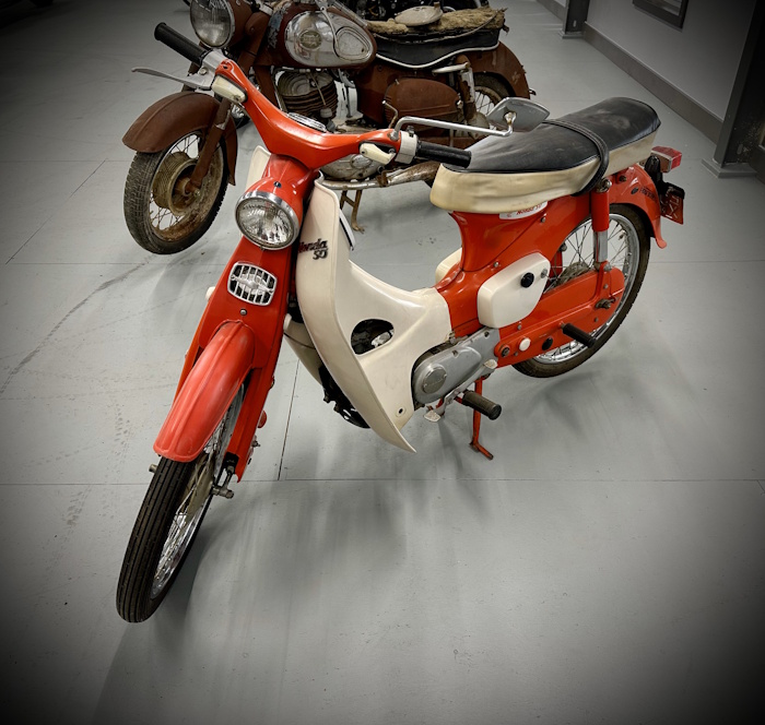 Honda Trail 50 (CA100T)