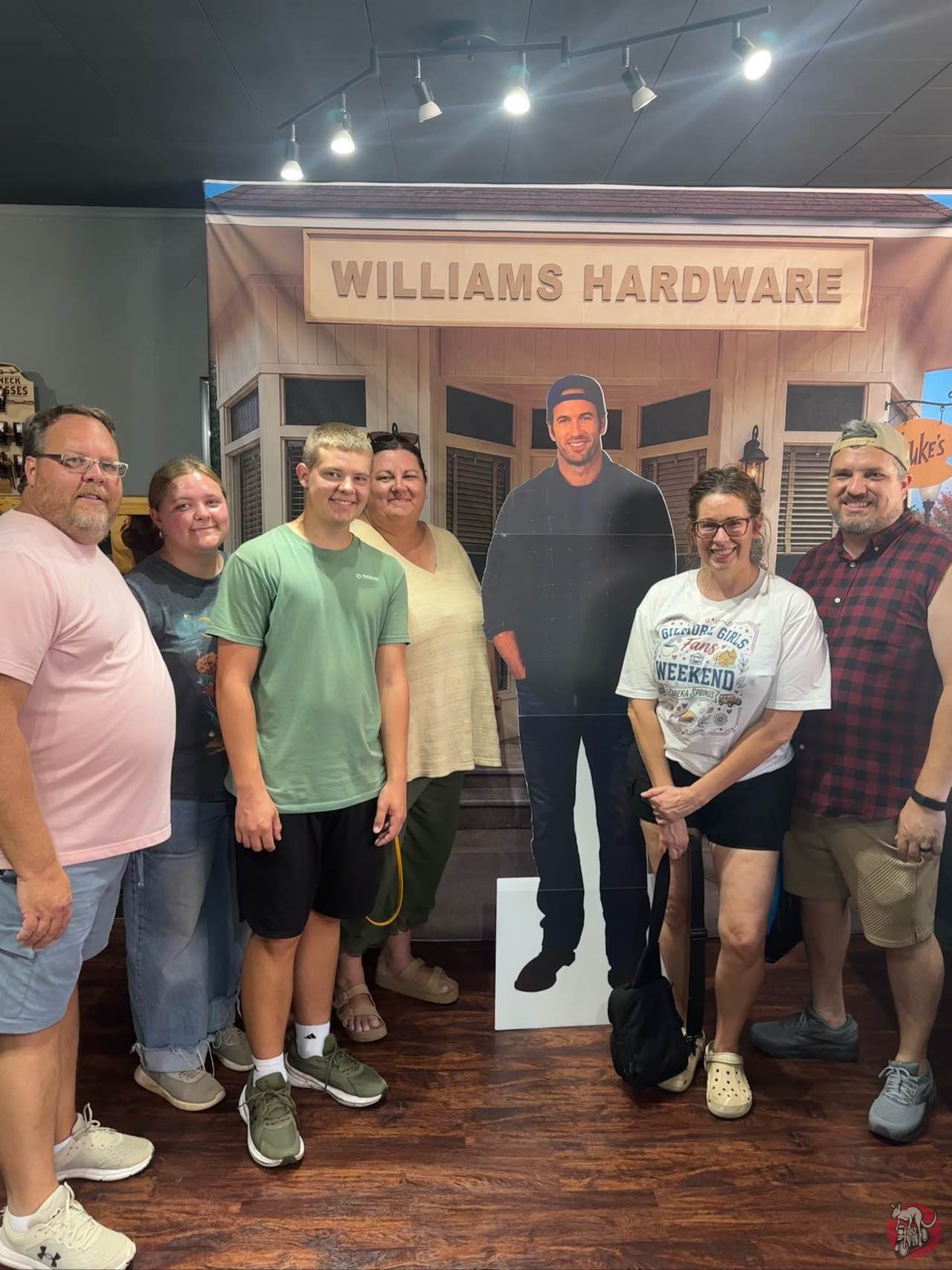 Dapper Dan's Gentlemen's Shoppe – Gilmore Girls Fans Photo Scavenger Hunt