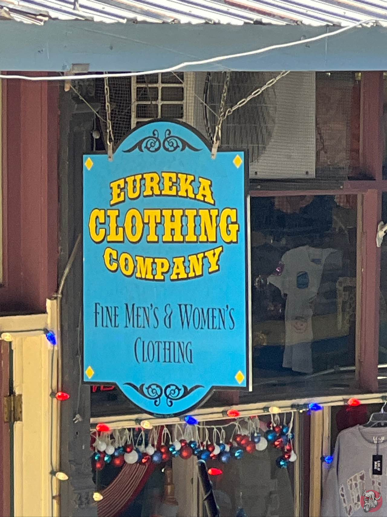 Eureka Clothing Company – Gilmore Girls Fans Photo Scavenger Hunt