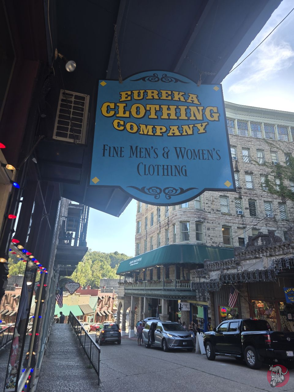 Eureka Clothing Company – Gilmore Girls Fans Photo Scavenger Hunt