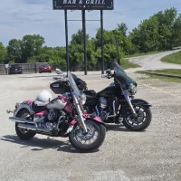 Honeypops Bar & Grill