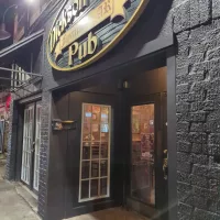 Dickson Street Pub